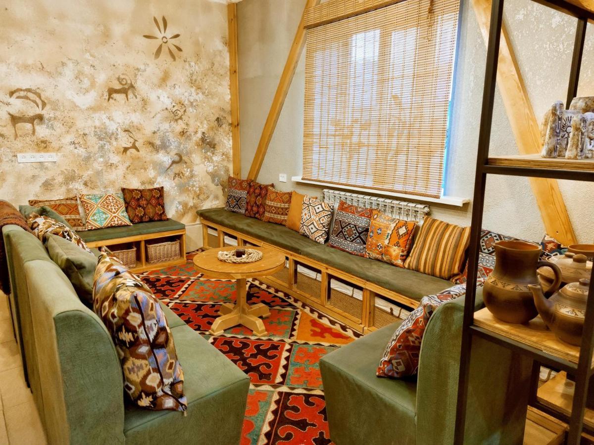 Silkroad Guesthouse 비슈케크 외부 사진