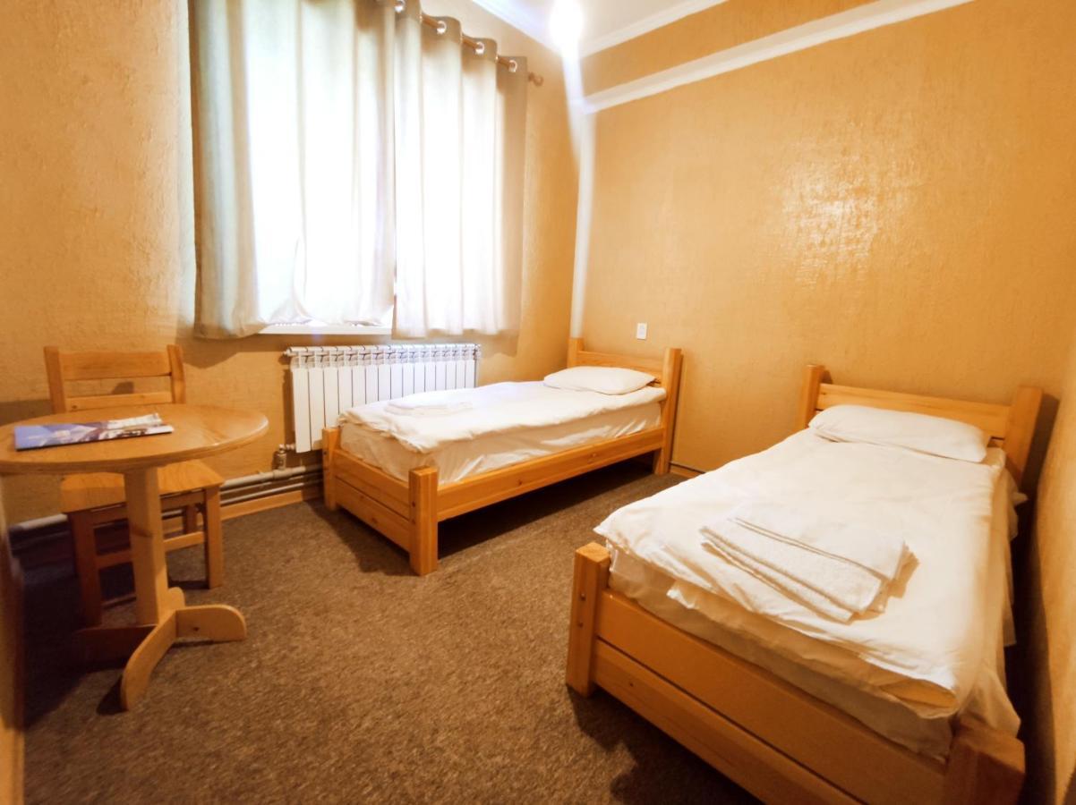 Silkroad Guesthouse 비슈케크 외부 사진