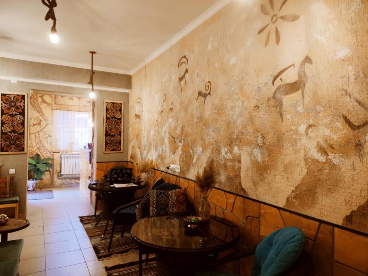 Silkroad Guesthouse 비슈케크 외부 사진