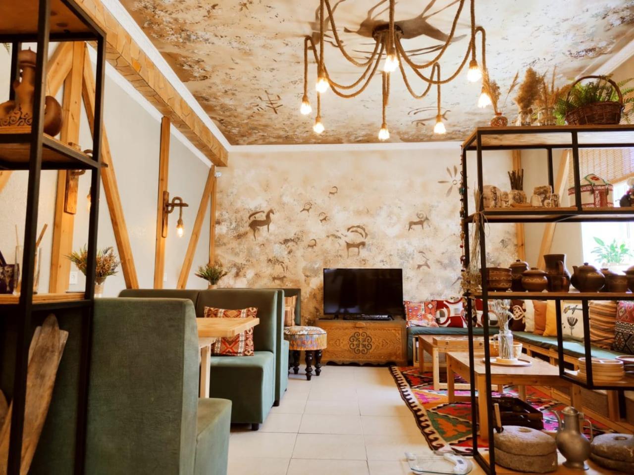 Silkroad Guesthouse 비슈케크 외부 사진