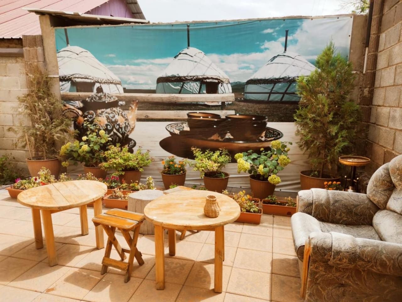 Silkroad Guesthouse 비슈케크 외부 사진