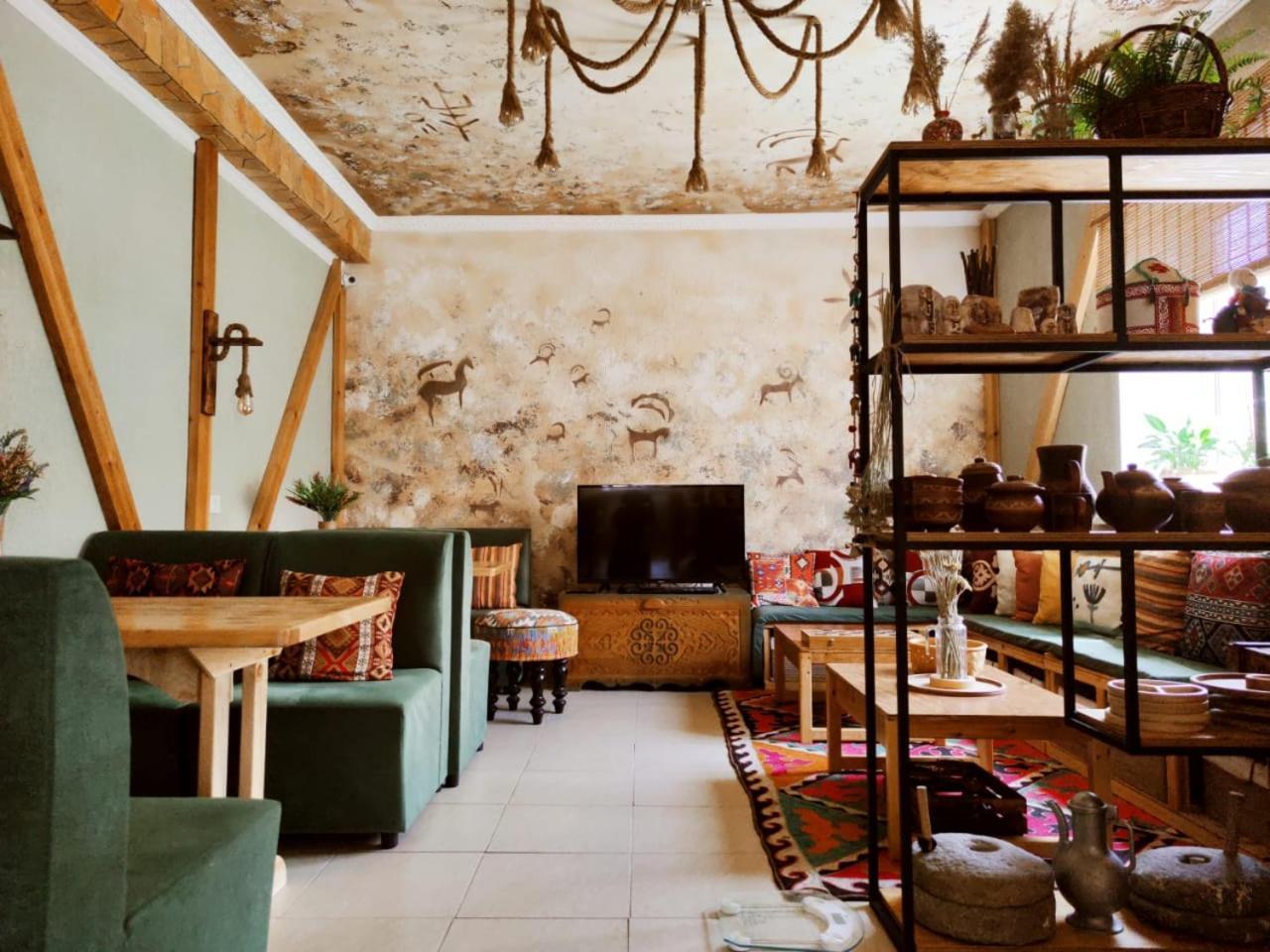 Silkroad Guesthouse 비슈케크 외부 사진